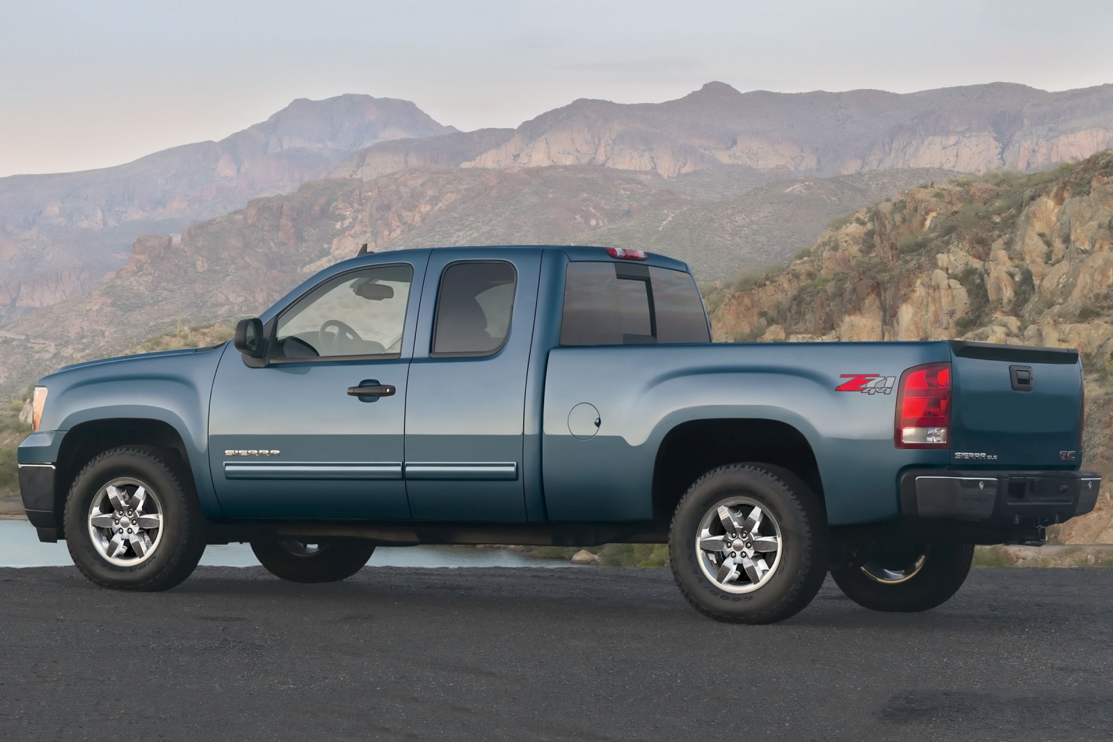 2013 GMC Sierra 1500 VINs, Configurations, MSRP & Specs AutoDetective